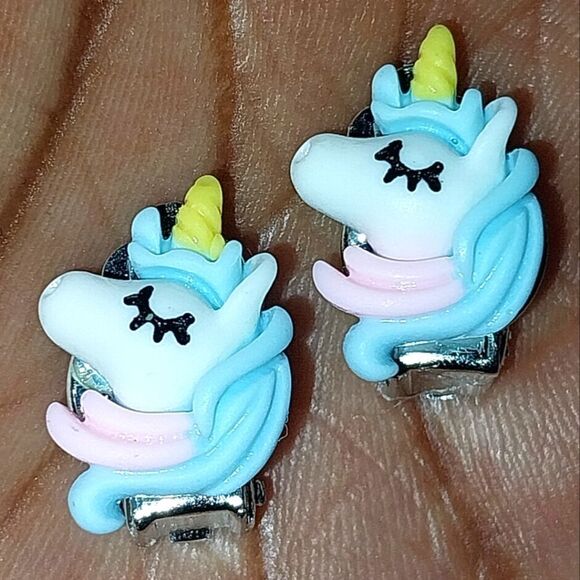 Beautiful girls unicorn clip-on earrings for kids - Picture 2 of 5